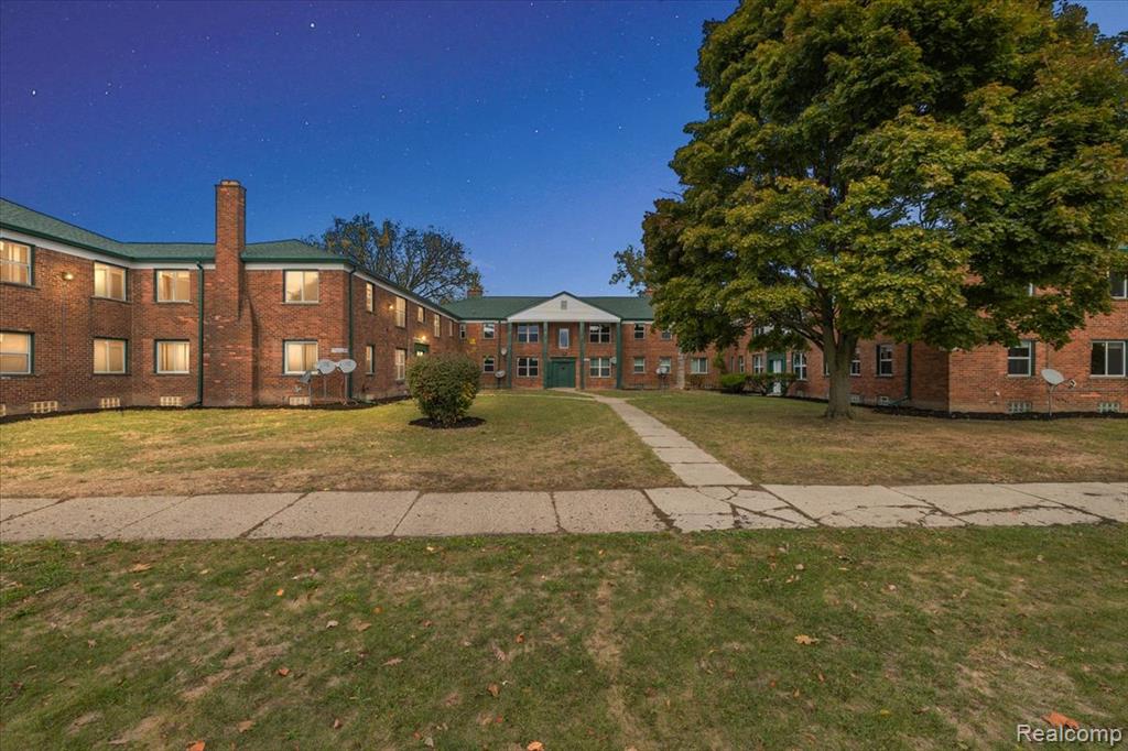 15860 Joy Road Detroit, MI 48228 - Photo 4 of 99