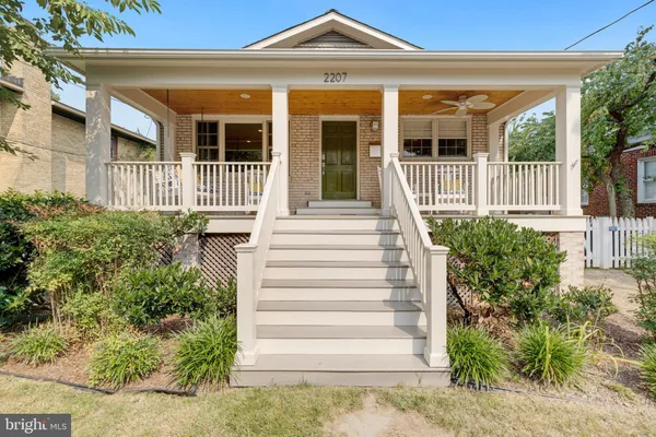 $1,099,000 | 2207 North Kenmore Street, Arlington, VA 22201