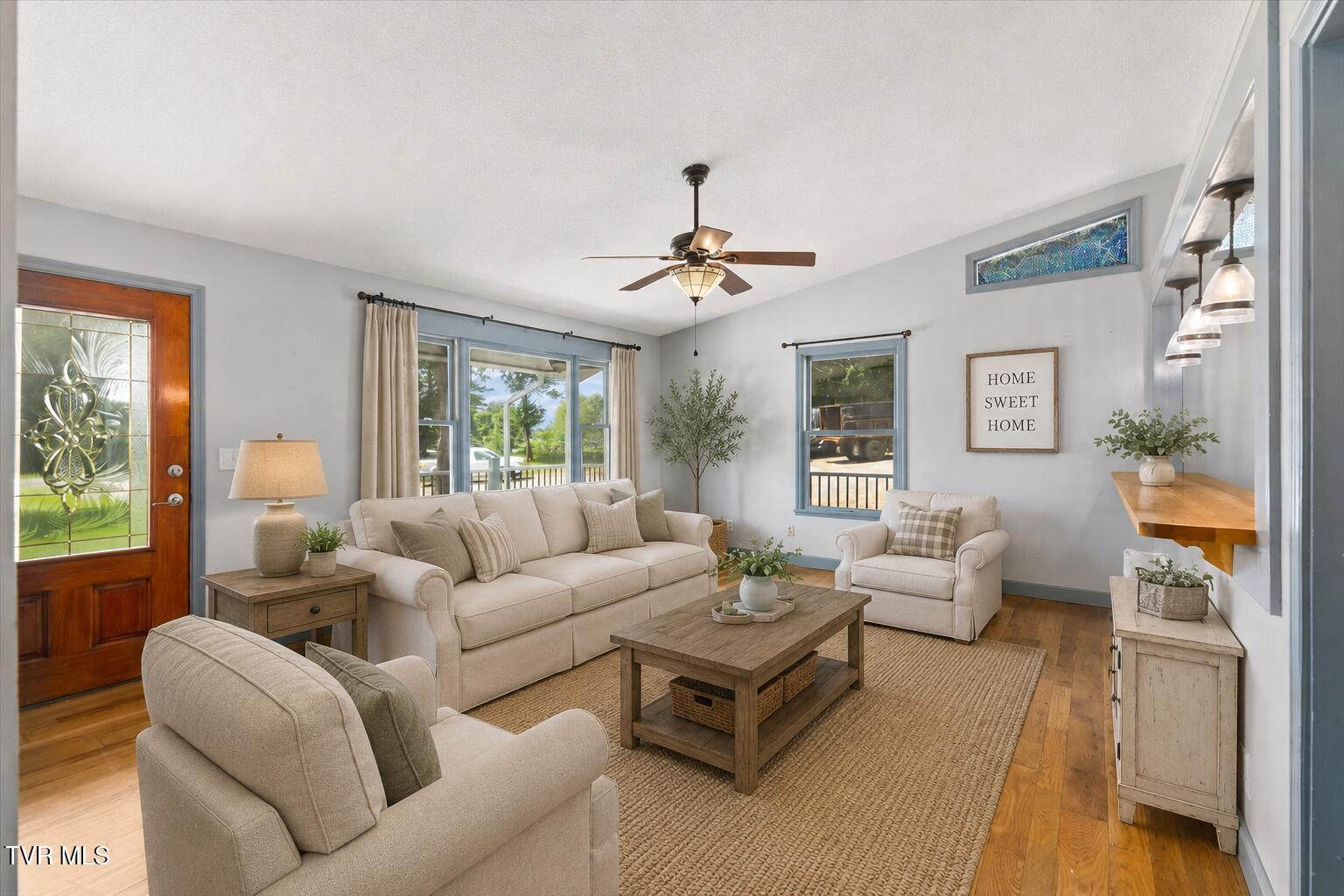 156 Mount Zion Church Road Jonesborough, TN 37659 - Photo 13 of 64 VS living room