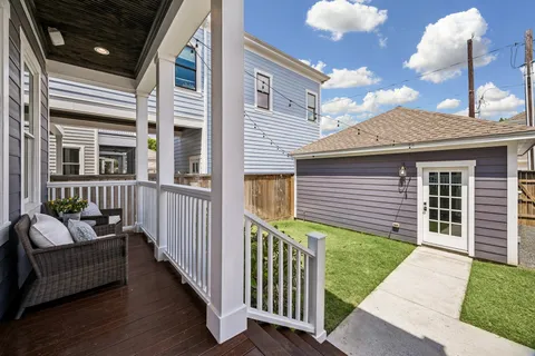 $995,000 | 718 Ashland Street, Houston, TX 77007