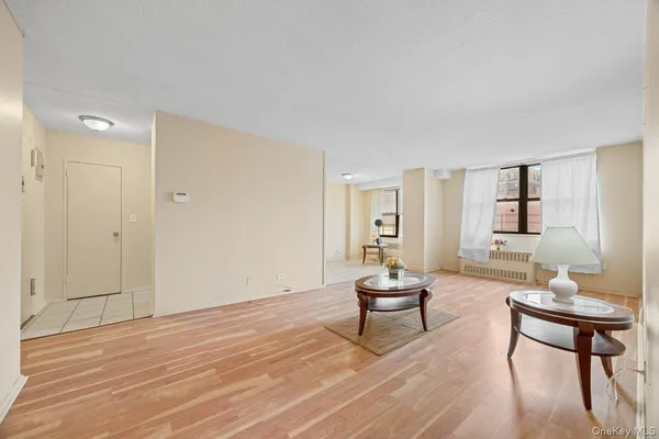 a view of a hallway with closet
