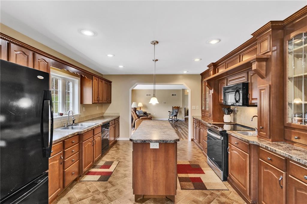 219 Pine Hill Road Shelocta, PA 15774 - Photo 7 of 35