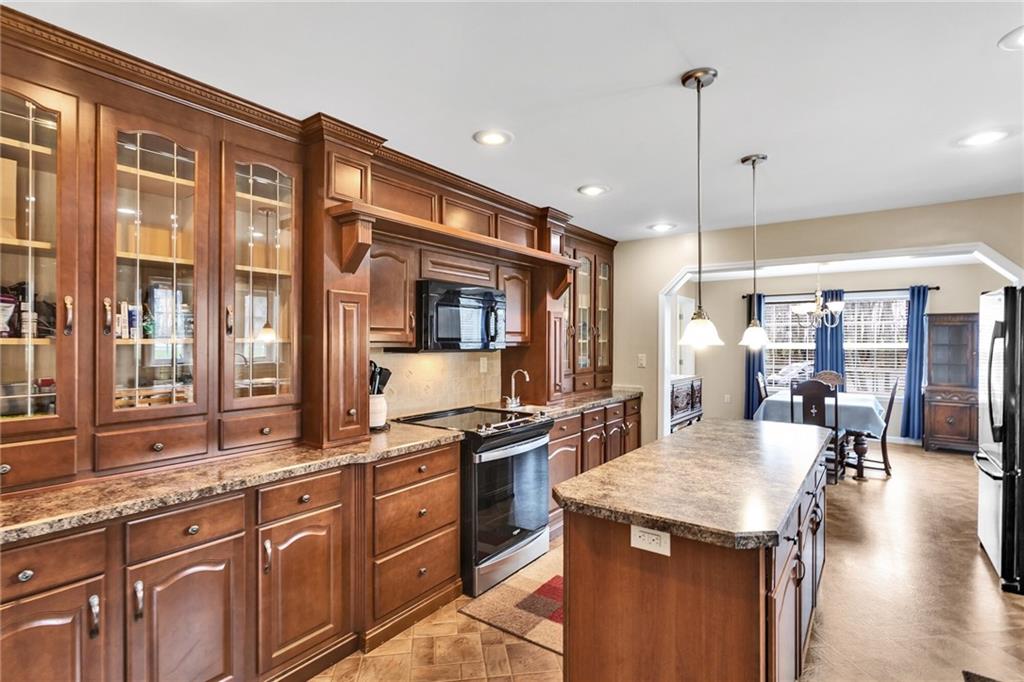 219 Pine Hill Road Shelocta, PA 15774 - Photo 9 of 35