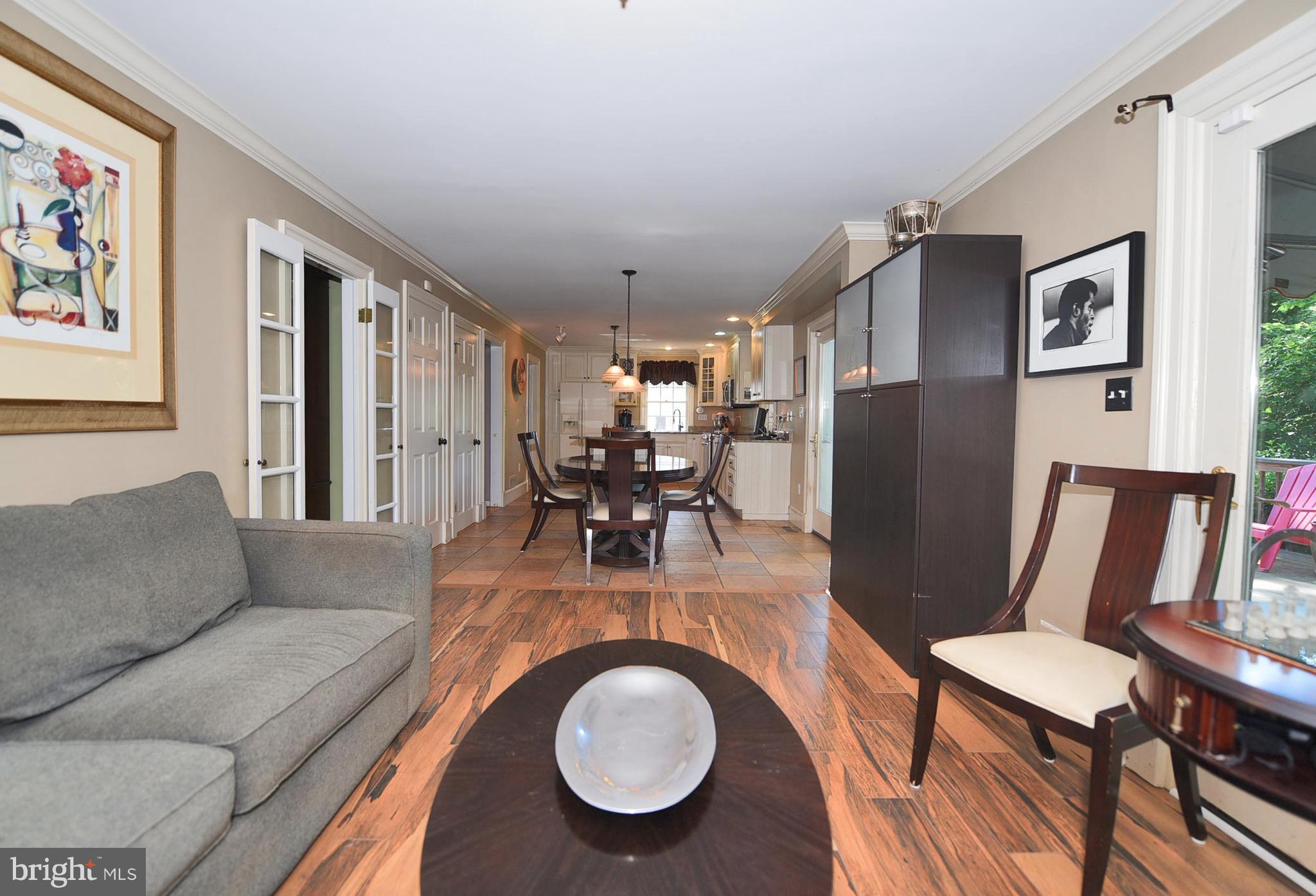 806 Stoneleigh Road Baltimore, MD 21212 - Photo 15 of 29 Family Room
