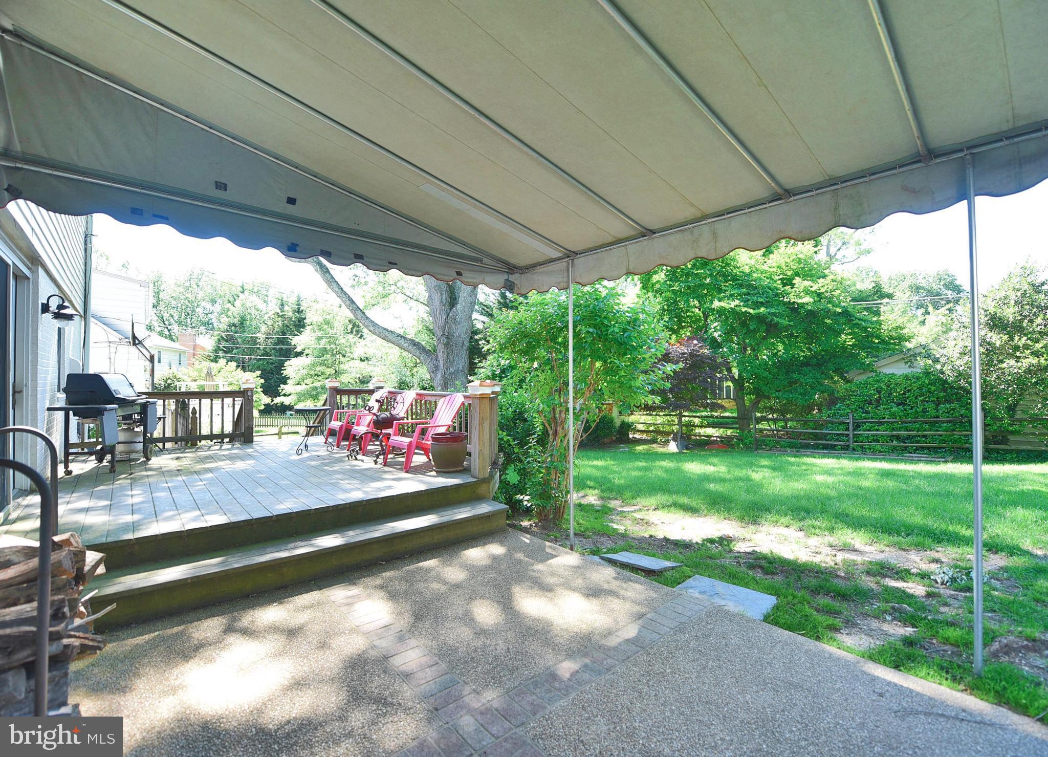 806 Stoneleigh Road Baltimore, MD 21212 - Photo 26 of 29 Trek Deck with Covered Patio