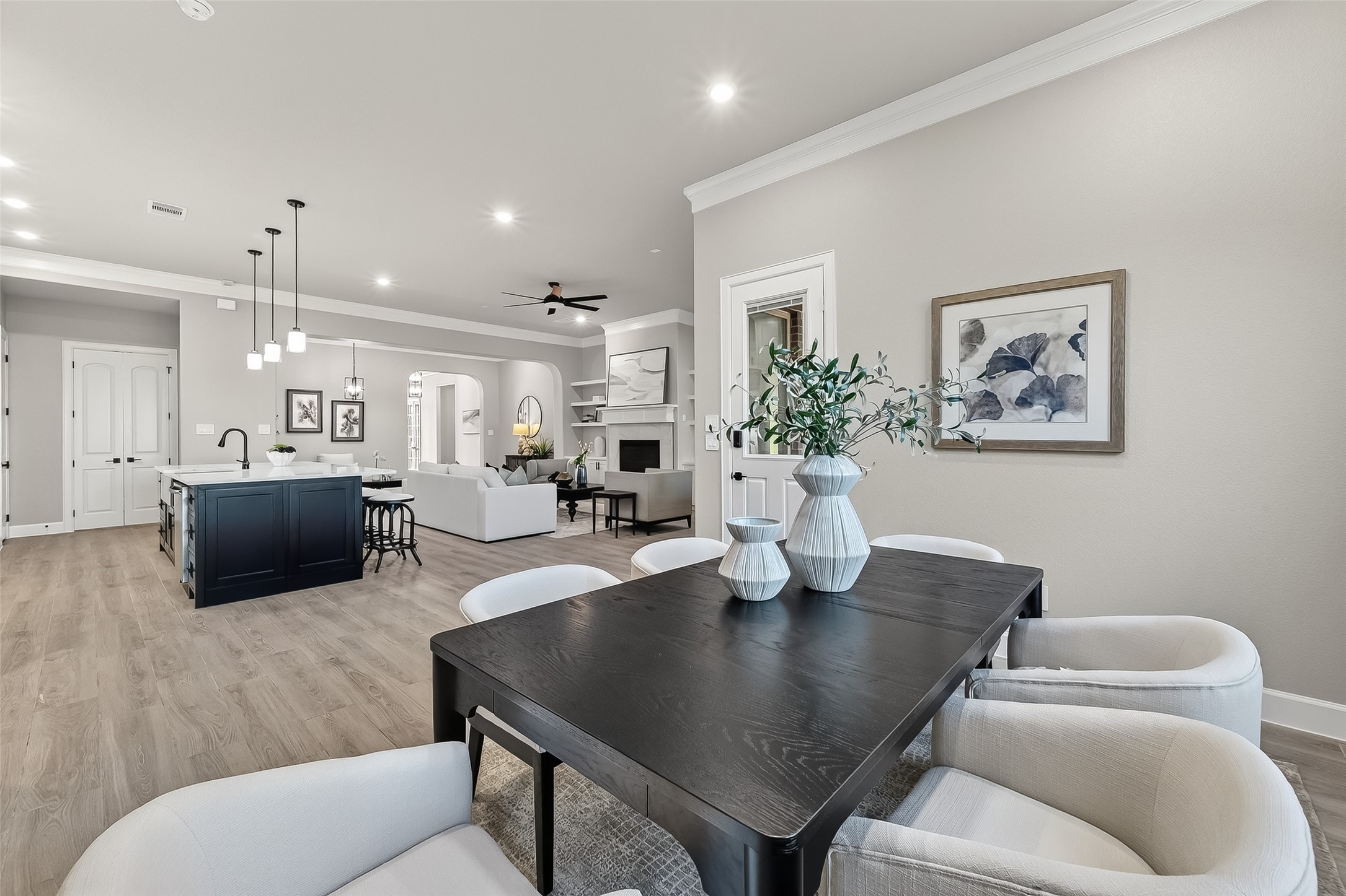 350 Lakeland Circle Rosharon, TX 77583 - Photo 11 of 49