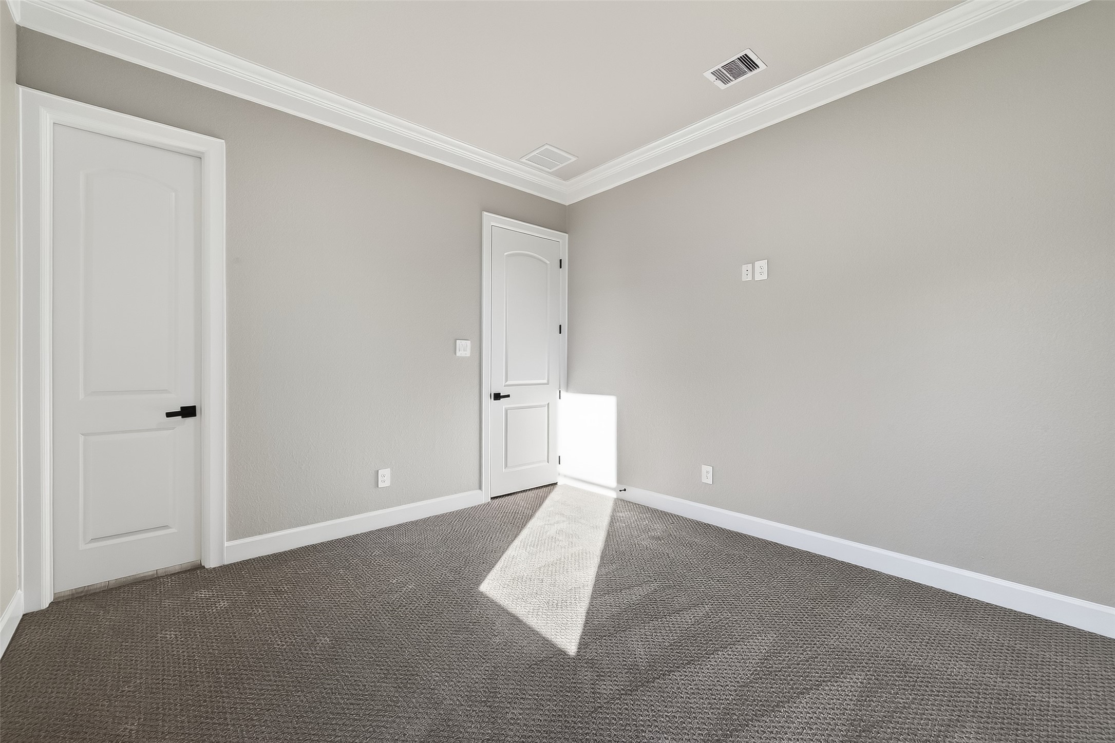 350 Lakeland Circle Rosharon, TX 77583 - Photo 32 of 49 a view of an empty room