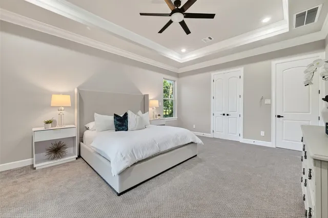 $699,000 | 350 Lakeland Circle, Rosharon, TX 77583