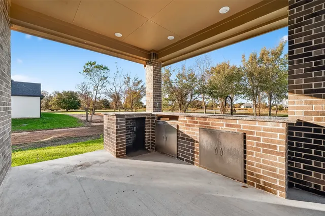 $699,000 | 350 Lakeland Circle, Rosharon, TX 77583