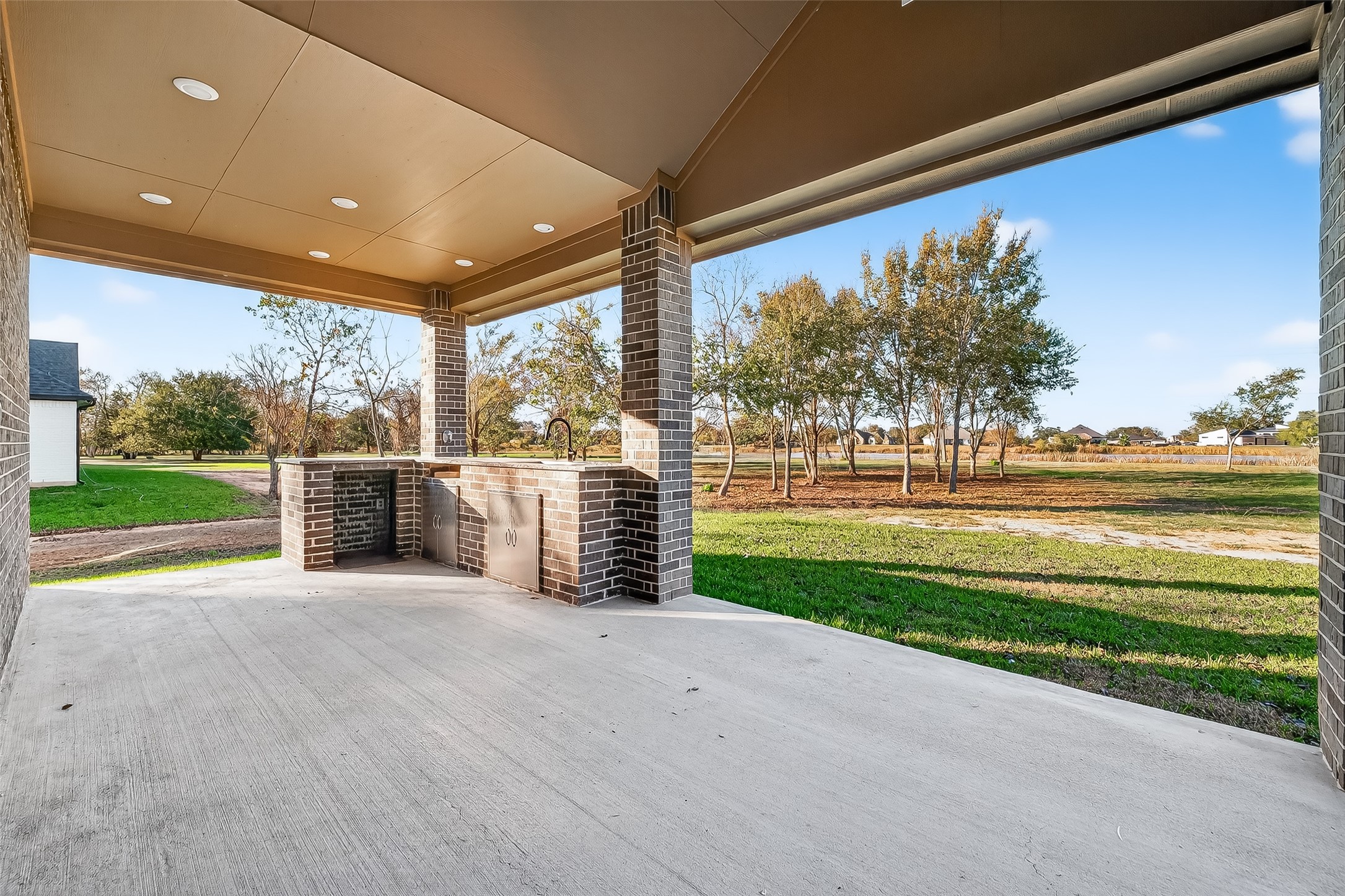 350 Lakeland Circle Rosharon, TX 77583 - Photo 48 of 49