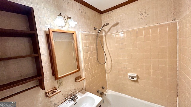 13 Eugenia Circle Rome, GA 30165 - Photo 17 of 19 a bathroom with a bathtub and shower