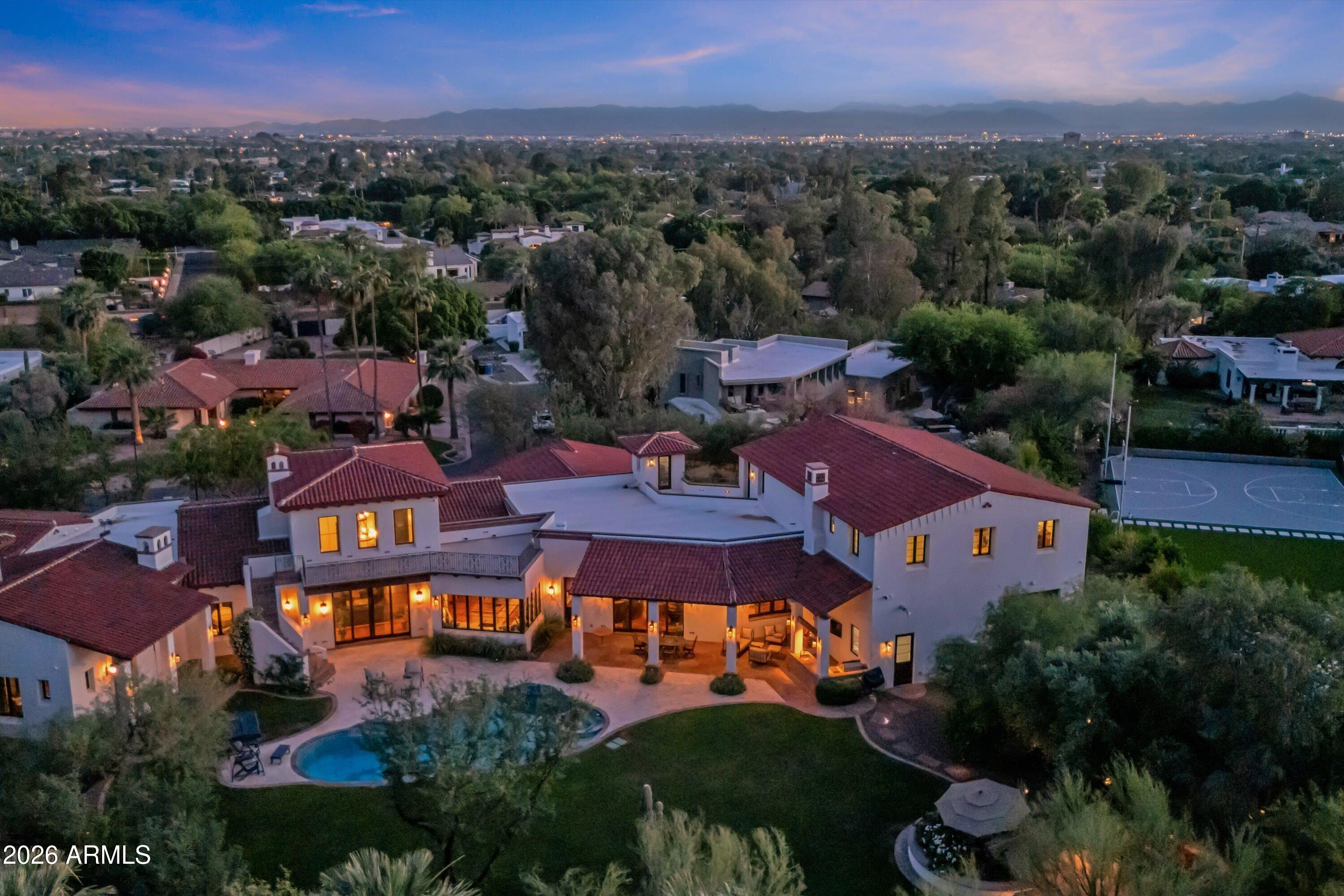 5434 East Camel Hill Road Phoenix, AZ 85018 - Photo 129 of 147 134-Twilight View