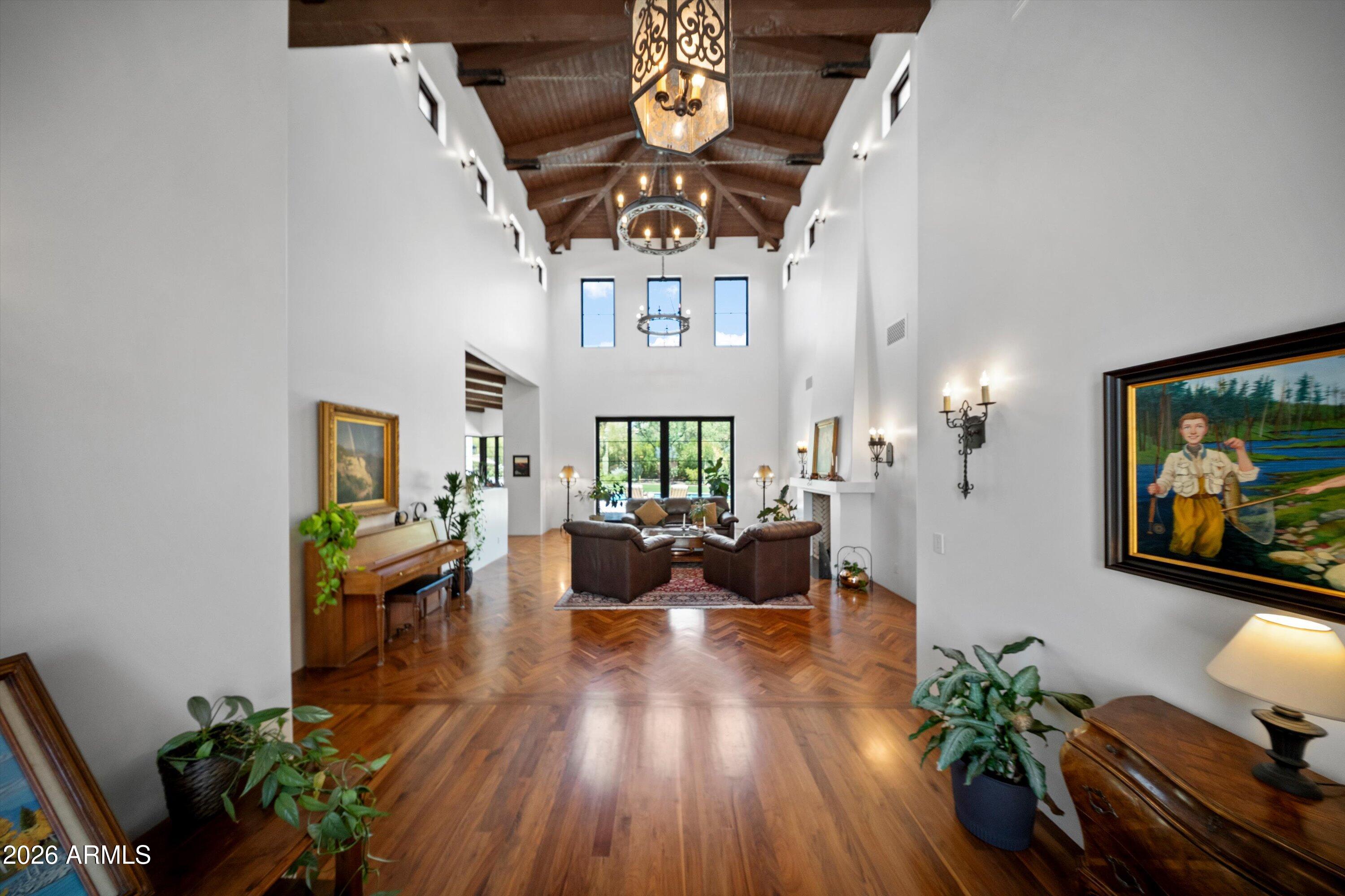 5434 East Camel Hill Road Phoenix, AZ 85018 - Photo 19 of 147 019-Entry to Living Room