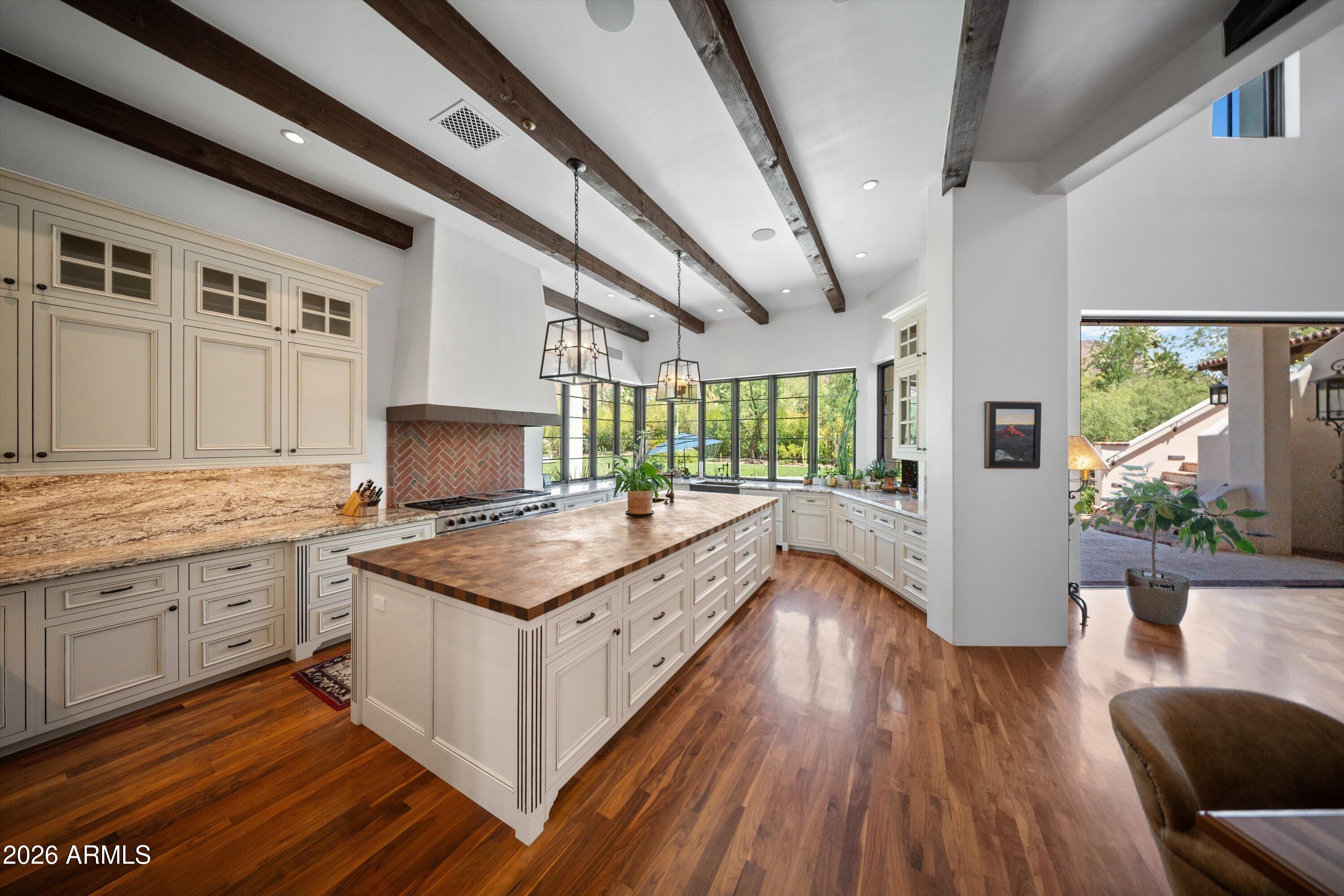 5434 East Camel Hill Road Phoenix, AZ 85018 - Photo 25 of 147 025-Kitchen