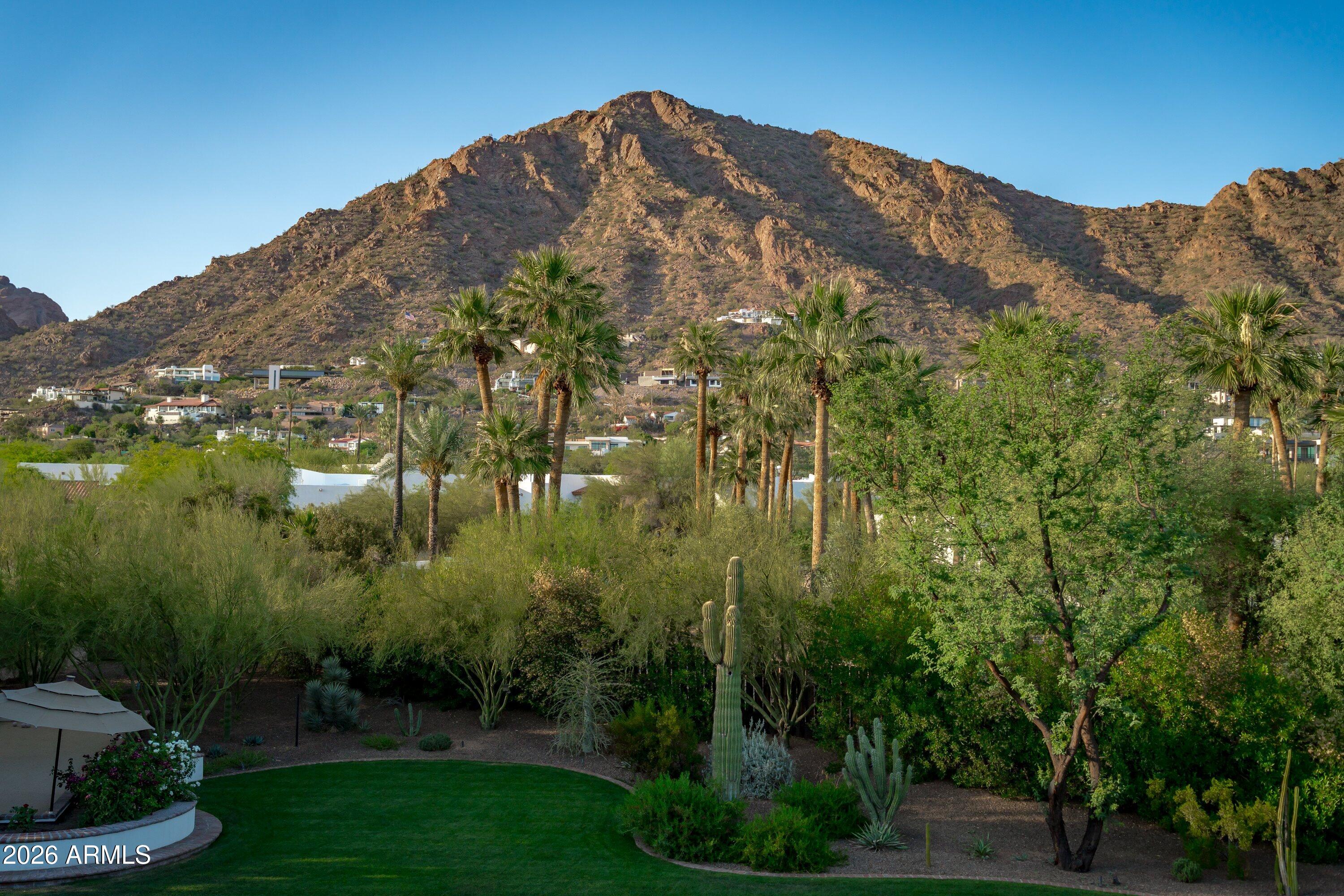 5434 East Camel Hill Road Phoenix, AZ 85018 - Photo 3 of 7 3-Camelback Mountain View