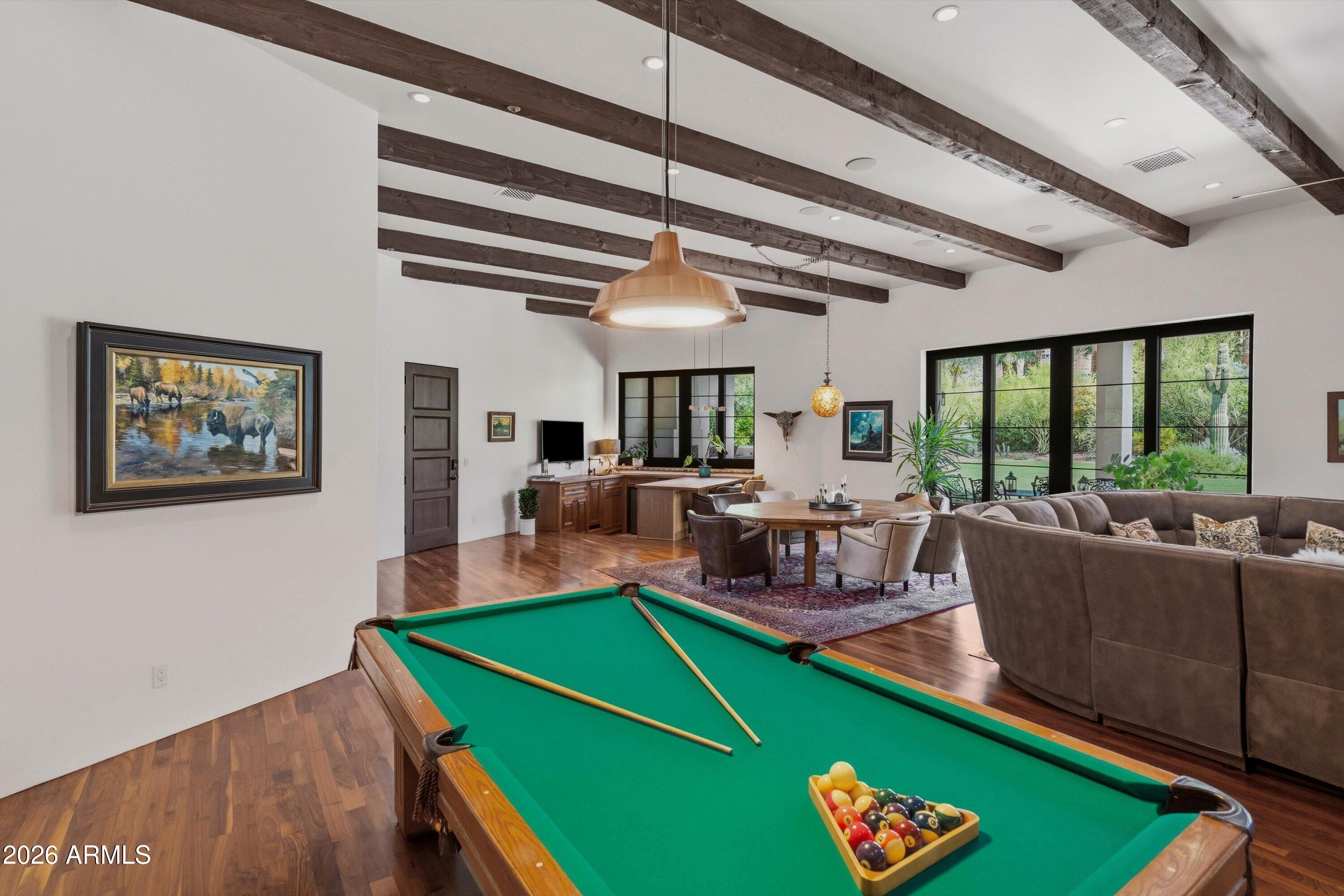 5434 East Camel Hill Road Phoenix, AZ 85018 - Photo 5 of 7 5-Family Room and Bar