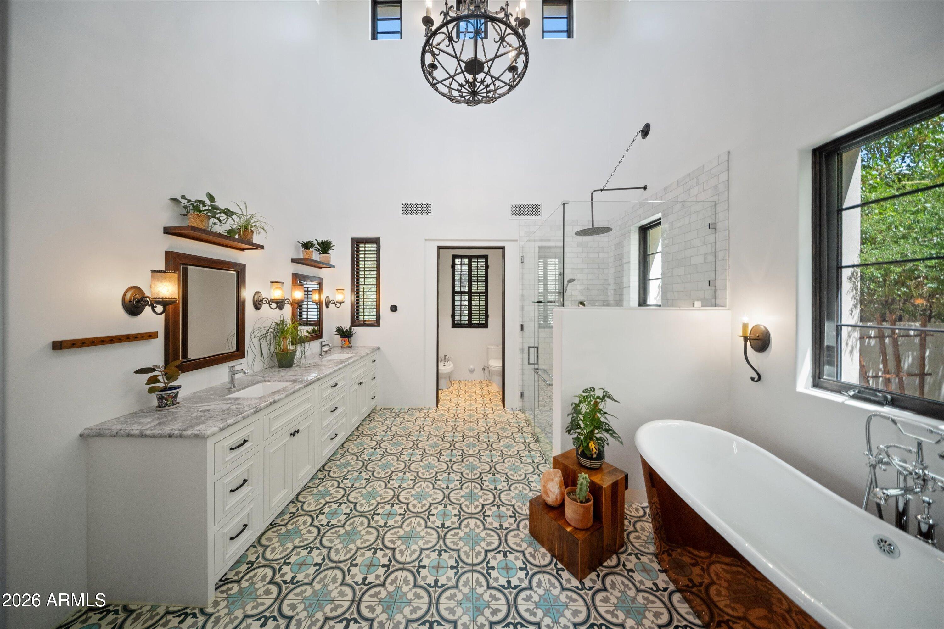 5434 East Camel Hill Road Phoenix, AZ 85018 - Photo 53 of 147 053-Primary Bathroom