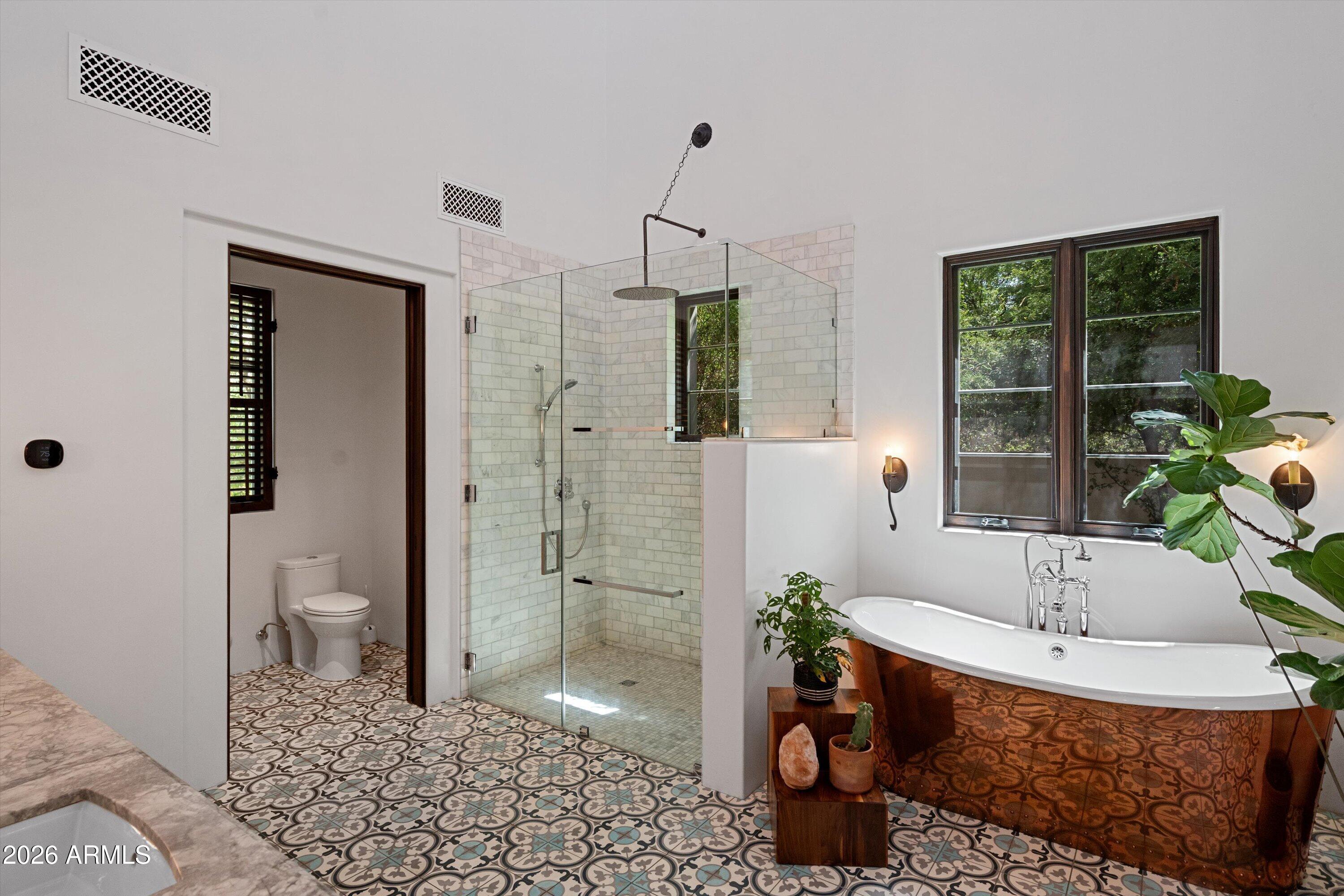 5434 East Camel Hill Road Phoenix, AZ 85018 - Photo 54 of 147 054-Primary Bathroom