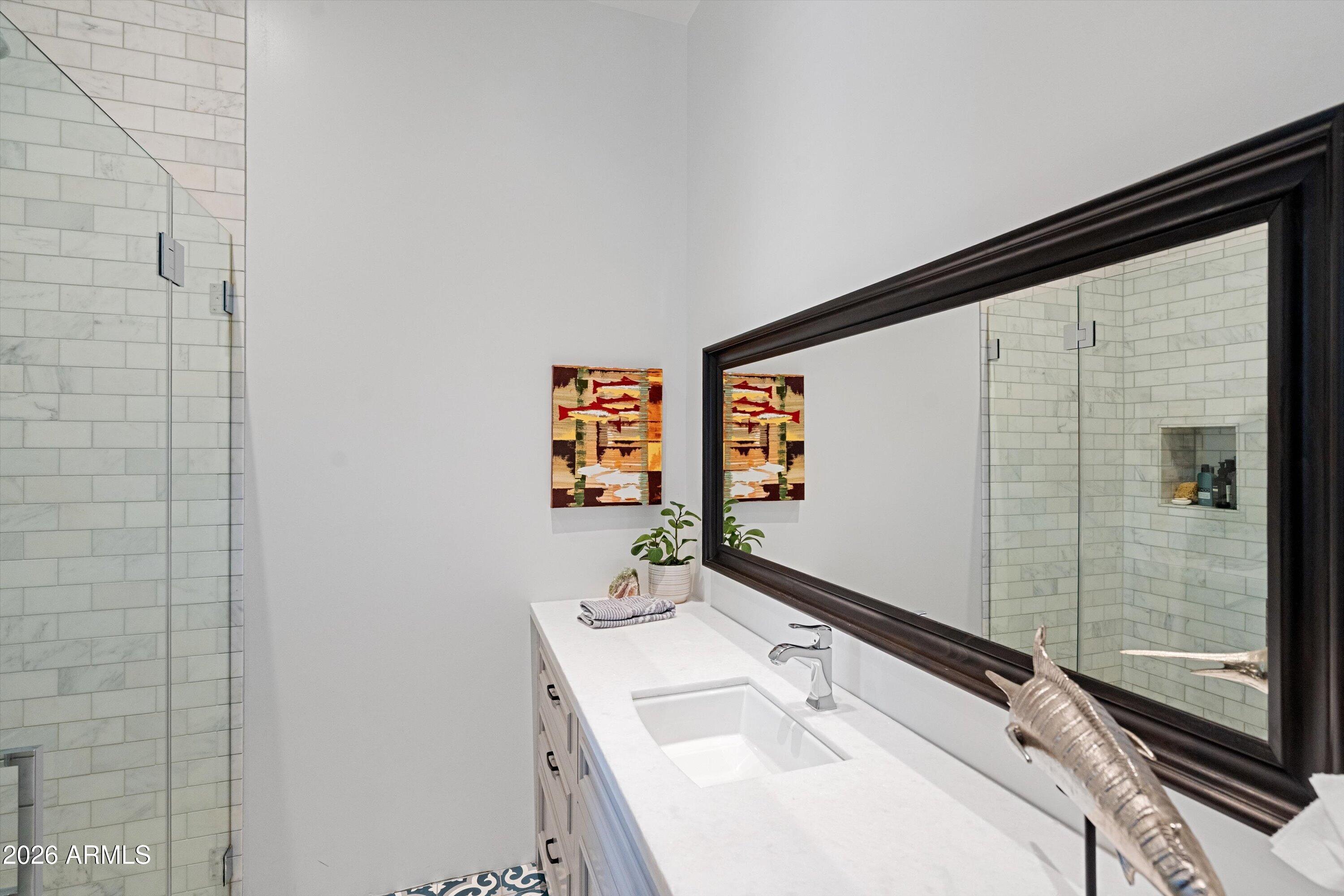 5434 East Camel Hill Road Phoenix, AZ 85018 - Photo 73 of 147 073-Bathroom 4