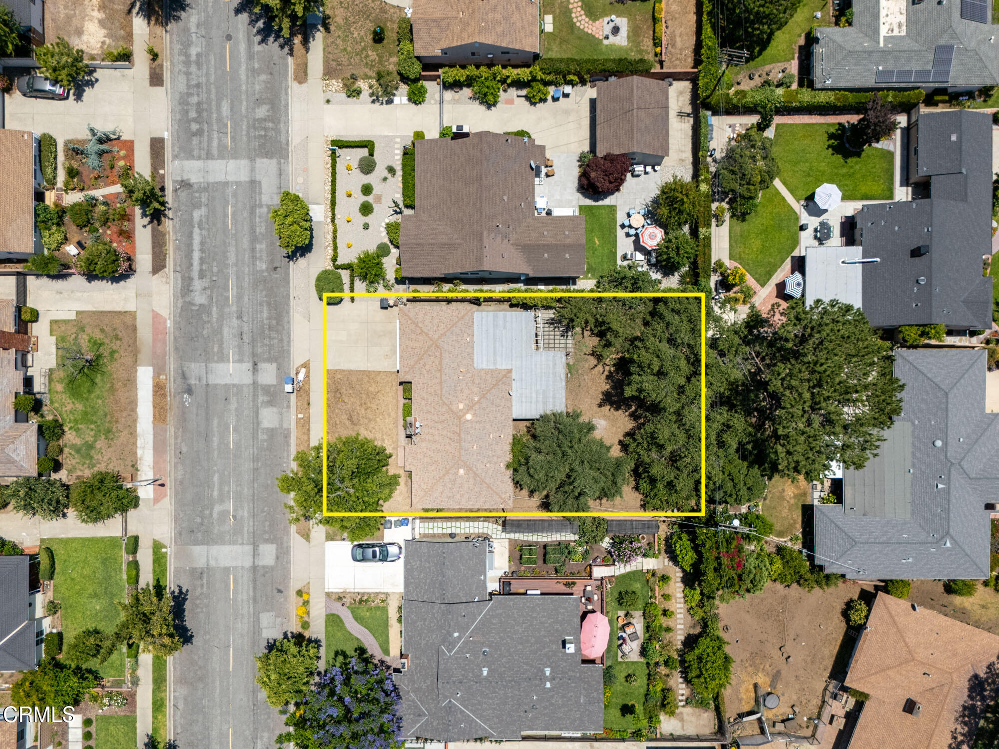 890 Arwin Street Pasadena, CA 91103 - Photo 31 of 40 an aerial view of houses with outdoor space