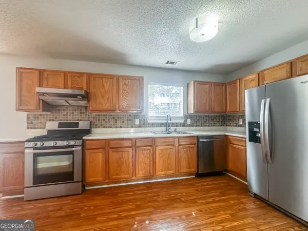 $2,095 | 3901 Swooping Court, Douglasville, GA 30135