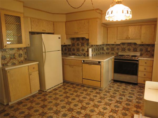 134 Lang Street Springfield, MA 01104 - Photo 5 of 11 Gallery Image 5