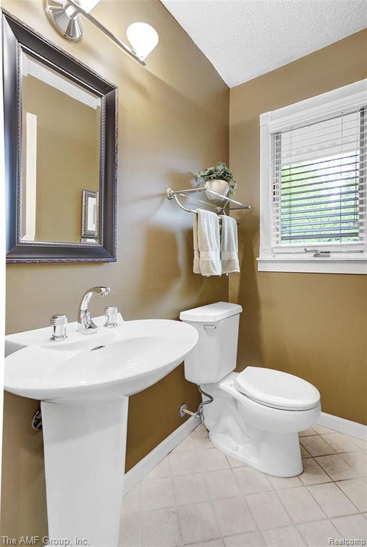 2695 Dutton Road Rochester Hills, MI 48306 - Photo 28 of 41
