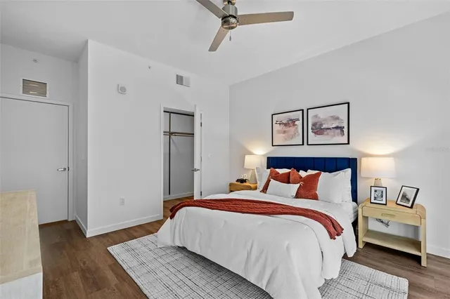 $6,667 | 1991 Main Street, Unit LINKS B1 PH, Sarasota, FL 34236