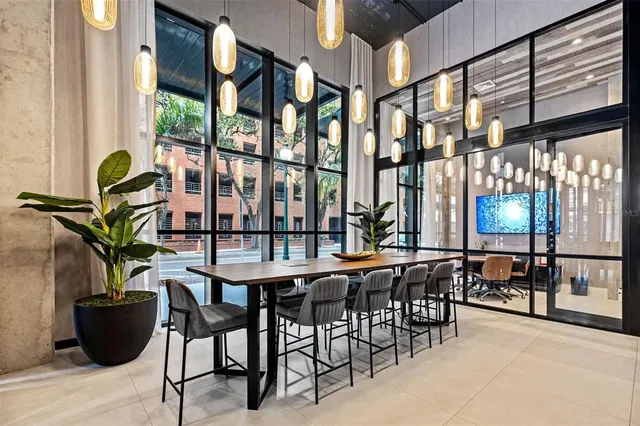 $6,667 | 1991 Main Street, Unit LINKS B1 PH, Sarasota, FL 34236