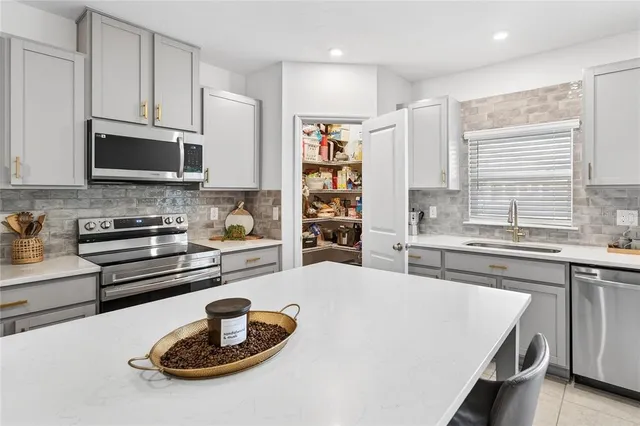 $2,250 | 10718 Ironwood Tree Way, San Antonio, FL 33576