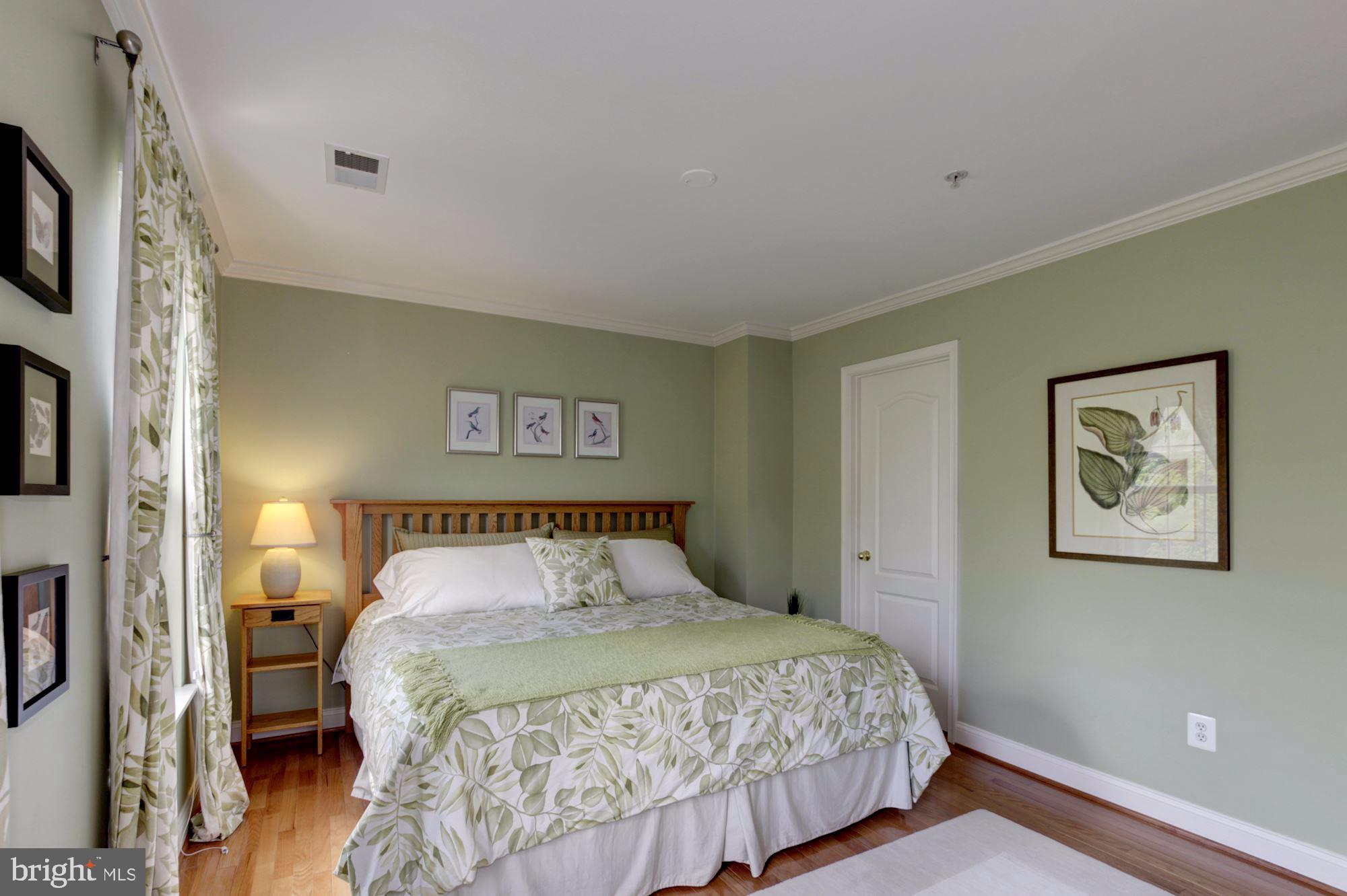 1043 Gaither Road Rockville, MD 20850 - Photo 22 of 32 Gallery Image 22