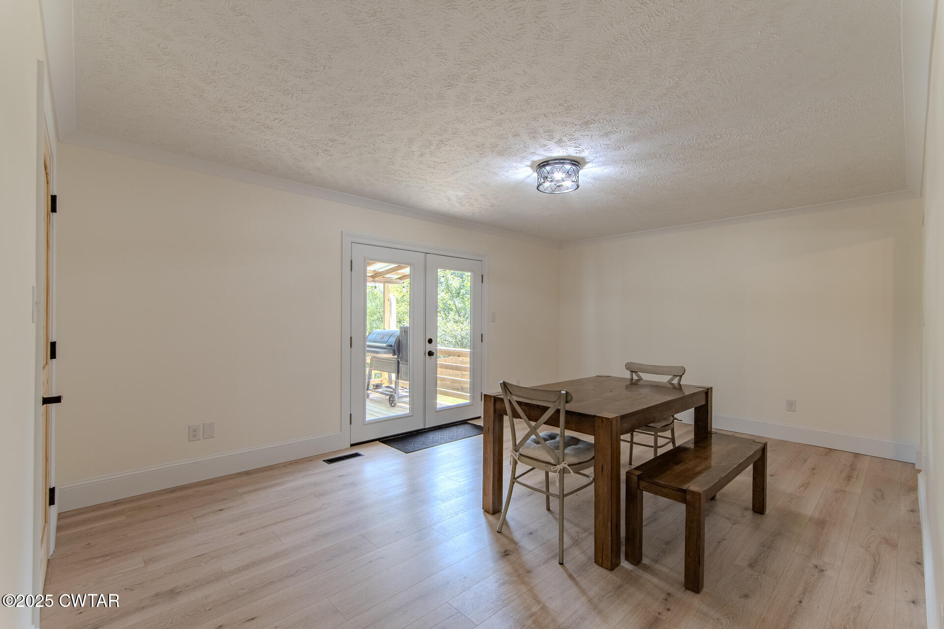 1000 Verles King Road Medon, TN 38356 - Photo 11 of 34 a view of a livingroom with furniture and a table
