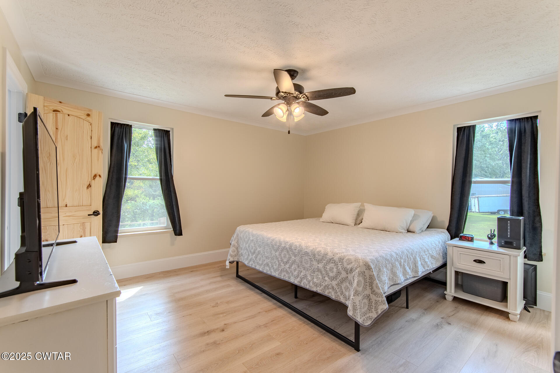 1000 Verles King Road Medon, TN 38356 - Photo 13 of 34 a bedroom with a bed and a window
