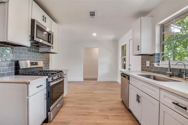 $272,000 | 1625 Proctor Street, Grand Prairie, TX 75051