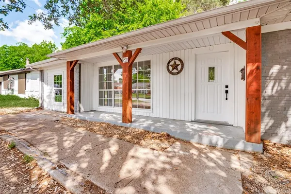 $272,000 | 1625 Proctor Street, Grand Prairie, TX 75051