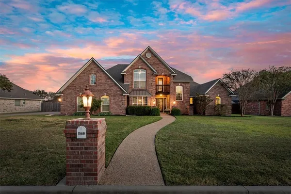 $449,900 | 1212 Thistle Park Drive, Robinson, TX 76706