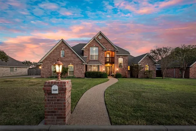 $449,900 | 1212 Thistle Park Drive, Robinson, TX 76706