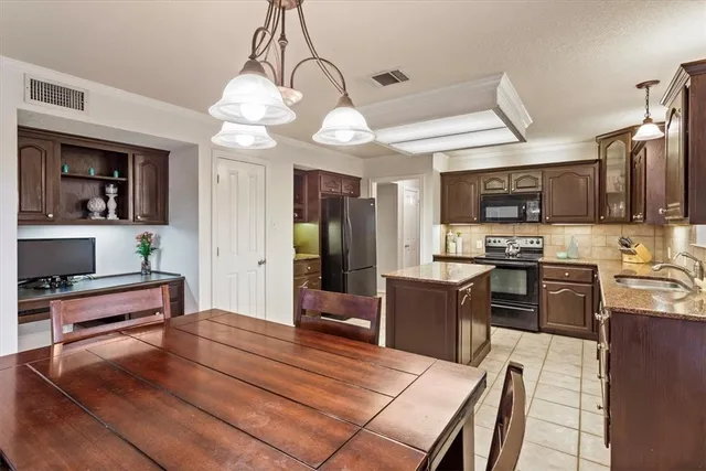 $449,900 | 1212 Thistle Park Drive, Robinson, TX 76706