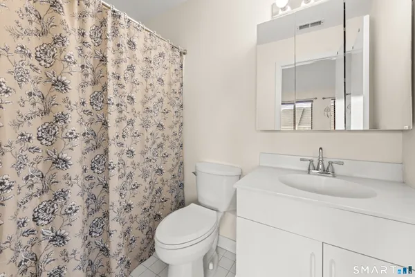 $379,000 | 28 Eagle Rock Hill, Unit 28, Bethel, CT 06801