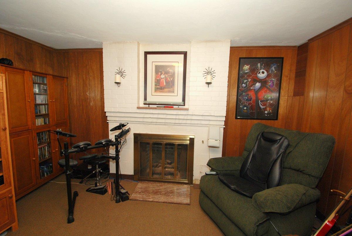 1553 Barrington Road Columbus, OH 43221 - Photo 19 of 37