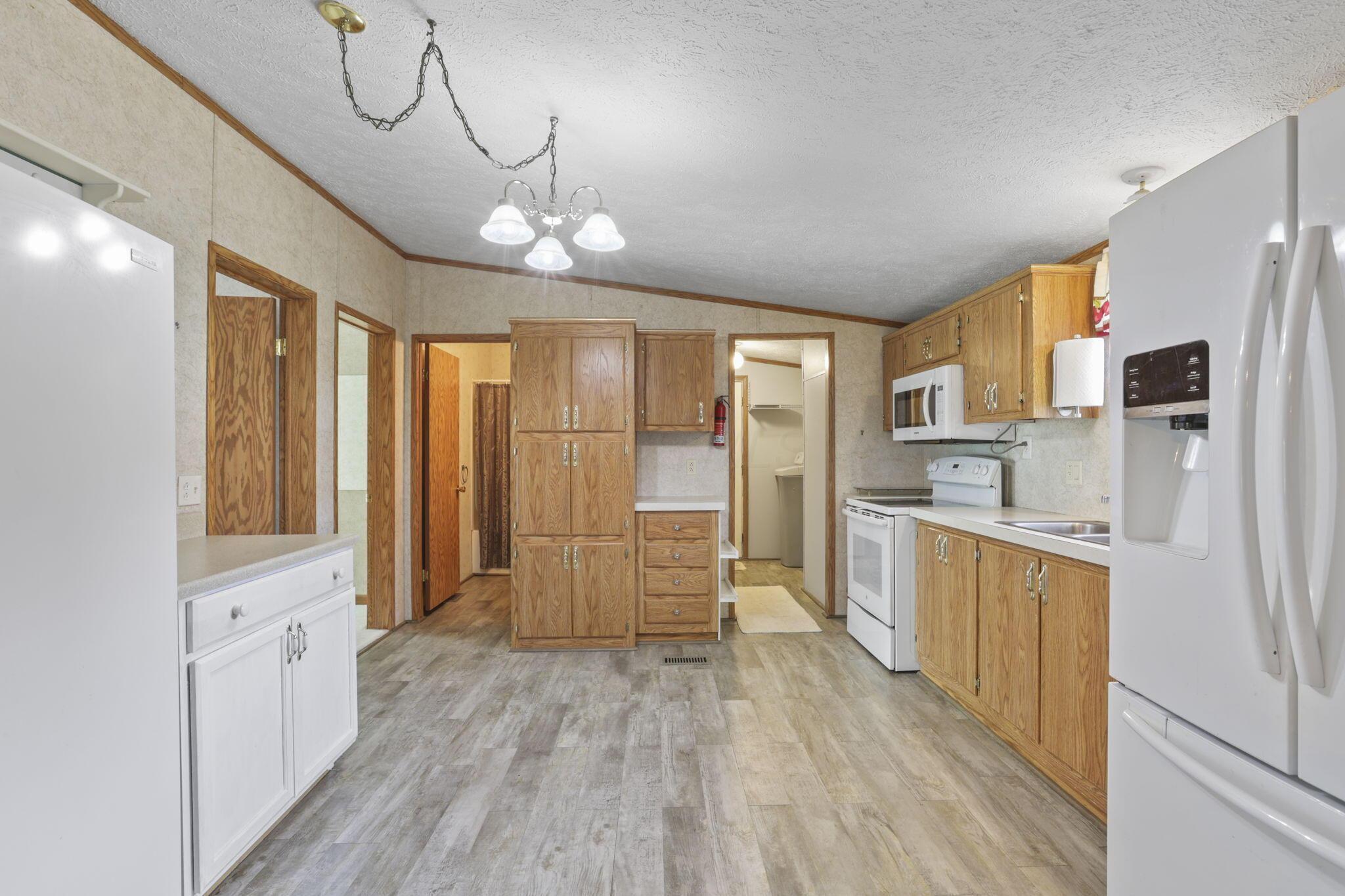 2782 James Road Granville, OH 43023 - Photo 21 of 42 Kitchen
