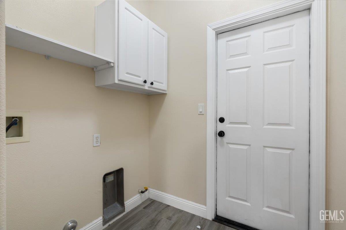 Undisclosed Address Bakersfield, CA 93312 - Photo 23 of 45 a view of room with hardwood floor