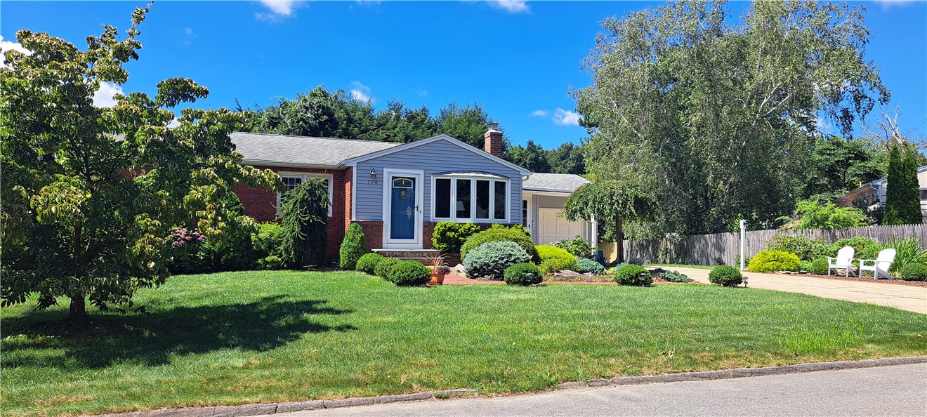 170 Baldwin Road Warwick, RI 02886 - Photo 2 of 32