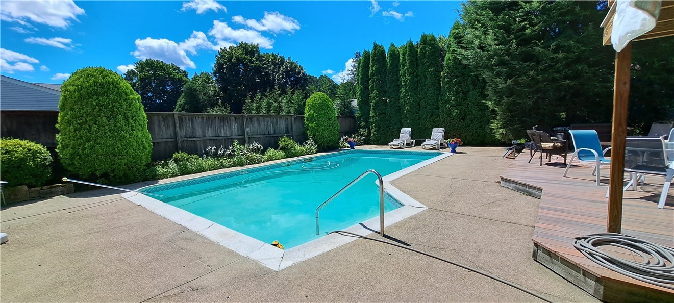 170 Baldwin Road Warwick, RI 02886 - Photo 6 of 32