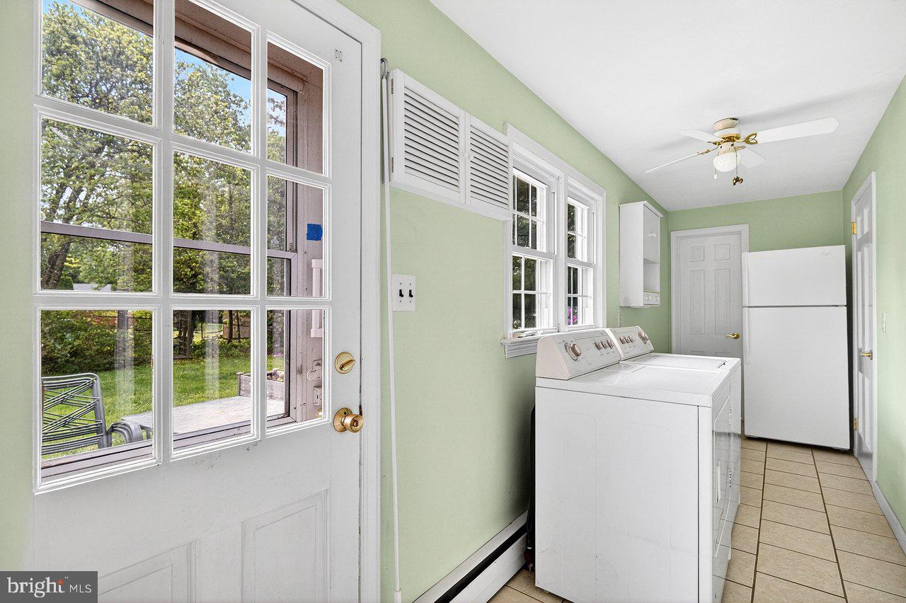 118 Bull Run Road Ewing, NJ 08638 - Photo 23 of 43 Bright and airy laundry space.