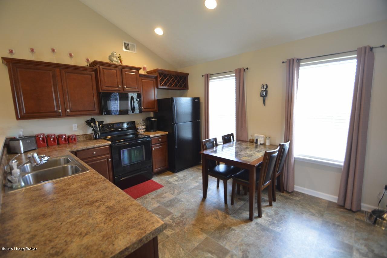 386 Madison Rae Boulevard Shepherdsville, KY 40165 - Photo 12 of 15 _DSC0122 (1280x853)
