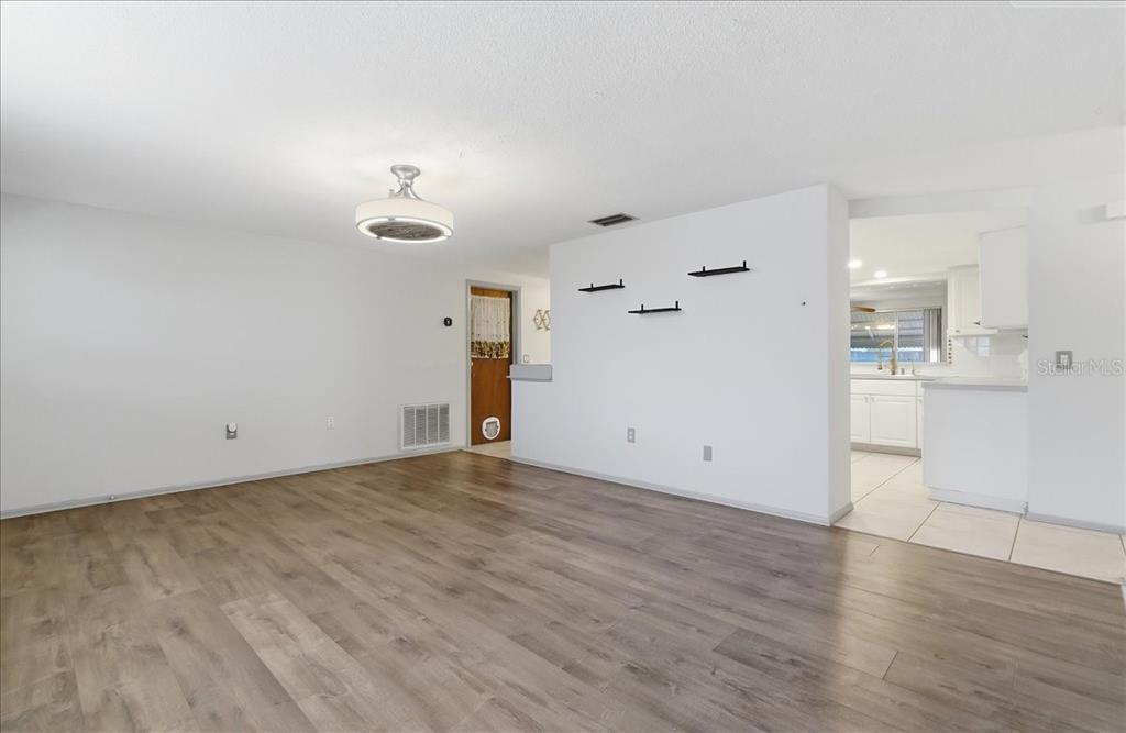 10921 Manchester Road Port Richey, FL 34668 - Photo 6 of 33