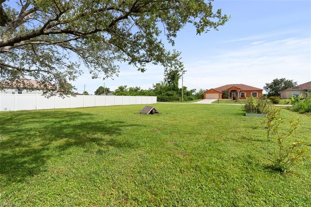 3611 8th Street Southwest Lehigh Acres, FL 33976 - Photo 19 of 21 a view of an outdoor space