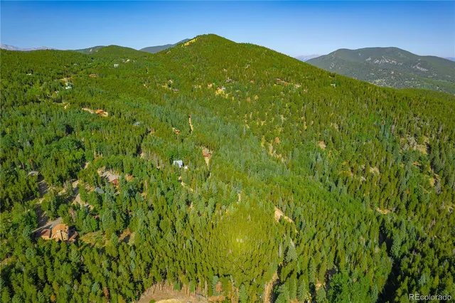 a view of an mountain