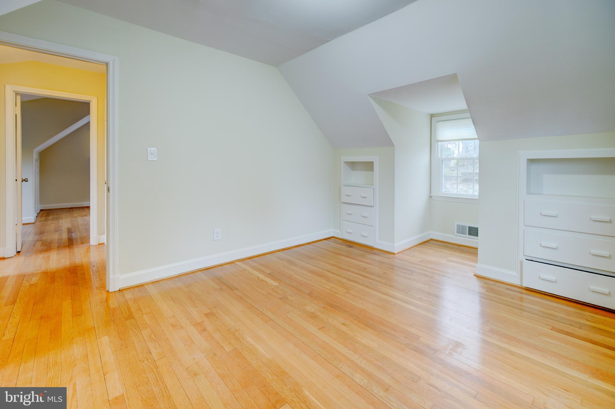 5214 Danbury Road Bethesda, MD 20814 - Photo 20 of 29 Upper Level Bedroom 2